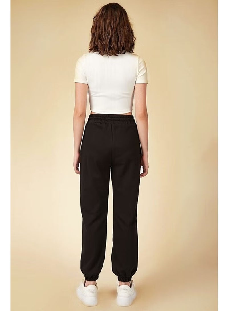 Feville Women's Black Pocketed Sweatpants Jogger - Image 4
